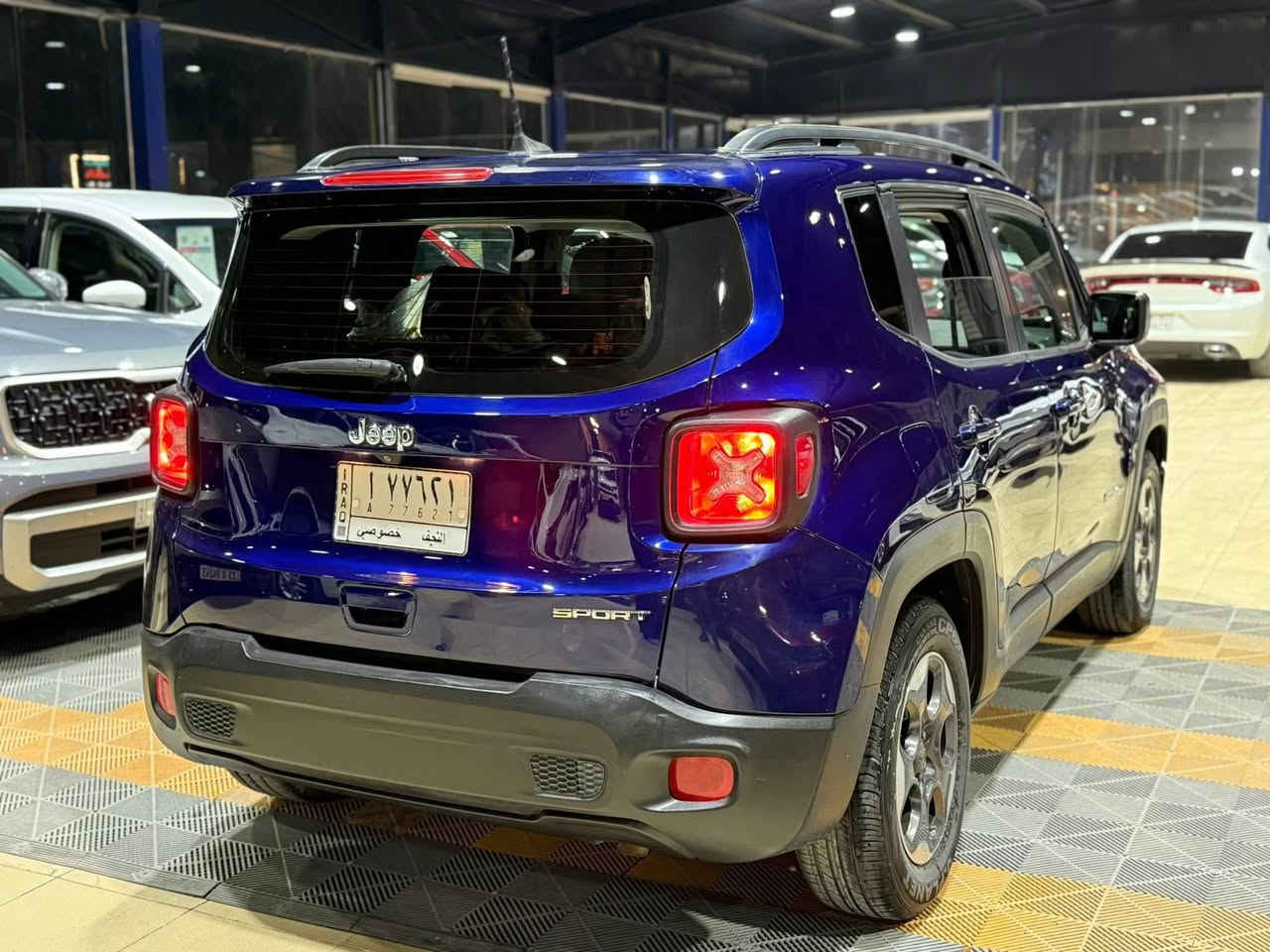 جيب رنكيد سبورت لون نيلي موديل 2018
#الضرر : تصليح على البارد في طرف البنيد فقط ونص جاملغ امامي صبغ 
#الكفالة : السيارة مكفولة من التبديل ، الصبغ ومن ضرر الايرباك

#المواصفات :

▪️السيارة : #جيب رنكيد لون نيلي 
▪️الرقم : مرقم نجف
▪️الموديل : 2018
▪️المحرك : 2400 اربعة سلندر
▪️العداد : 41 الف ميل حقيقي
▪️حجم الويل: ويل كب حجم 19 اسود مع طقم تايرات بحالة ممتازة
▪️كامرة خلفية دوارة اصل
▪️لايتات اصفر عالي وناصي مع كشافات دعامية
▪️بصمات عدد 2 للابواب مع بصمة تشغيل وتشغيل عن بعد 
▪️غرفة السيارة : كشنات السيارة مخمل اسود
▪️شاشة الدشبول كبيرة للتحكم بايعازات السيارة
▪️تشغيل عن بعد
▪️تدفئة لگشنات المقدمة 
▪️سايد بريك دكمة
▪️سستم صوت
▪️تحكم ستيرن جهتين بلوتوث وحاكية وكروس سرعة
▪️نظام ABS مانع انزلاق

السيارة جديدة و بوضع الشركة ، نكفل السيارة من كل شيء عدا تصليح على البارد بمقدار شبر فقط في مقدمة البنيد

السعر المطلوب : 130ورقة مع المجال
 
الاتصال على :***********
