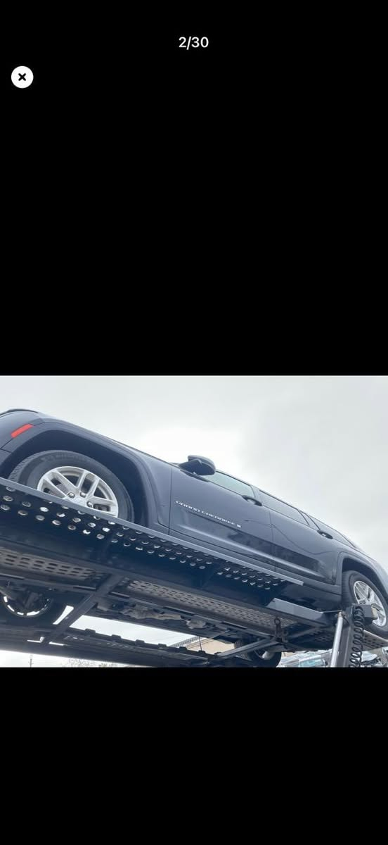 سلام عليكم حايب هاي الجيب موديل 2024  ماشيه 23 السياره تقريب كلين  راح توصل اابصره يومين توصل   لي عنده رقم شهداء او يريدها مرقم بغداد شهداء هم موجود السعر مرقم 3،10 بدون رقم 2،70 ***********
