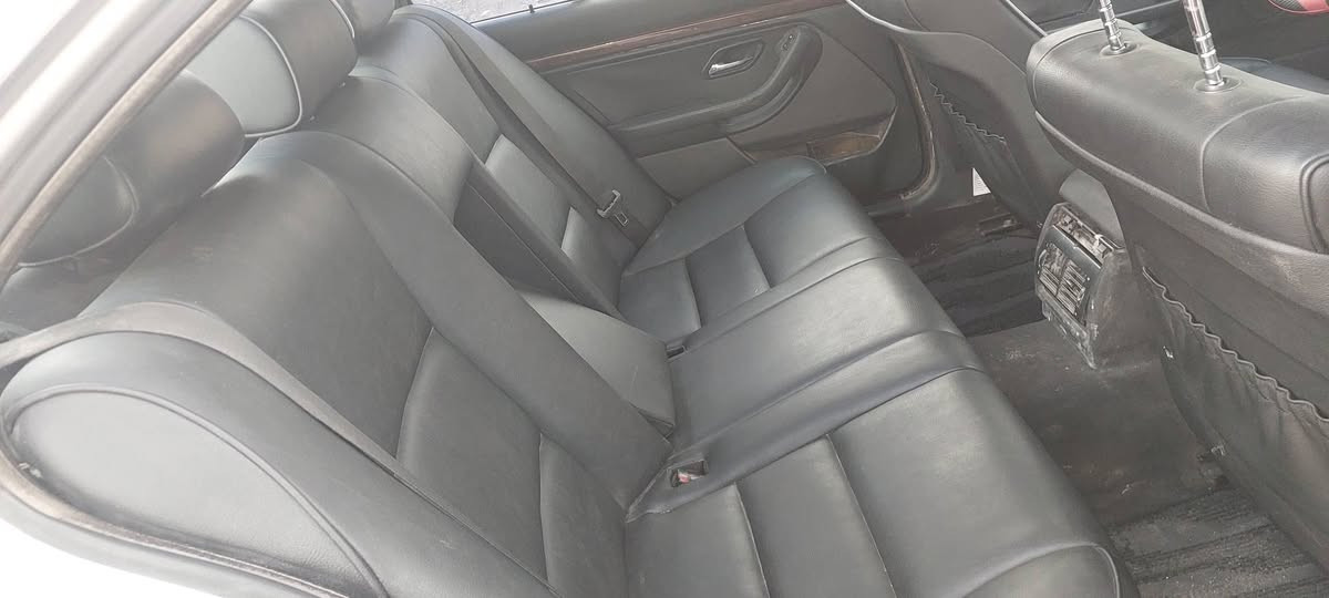 بي أم ٥٢٨ صقر كير محرك جديد دواخل جديده السعر ٧٥ اتصال ***********
