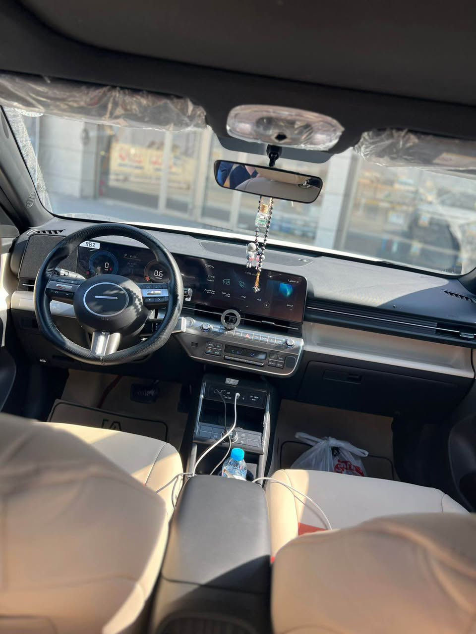 تحية طيبة  
هيونداي كونا 24 خليجية
كفاله عامه(ترهم مراوس حسب القناعة)
فول مواصفات 
محرك 20 دوش
رقم أربيل باسم شركة 
ماشية 22
السيارة جديدة بانزين كله محسن ودهن كل شهر يتبدل 
مكان البصرة ابو الخصيب 
السعر 193
الاتصال *********** البصرة, العراق
