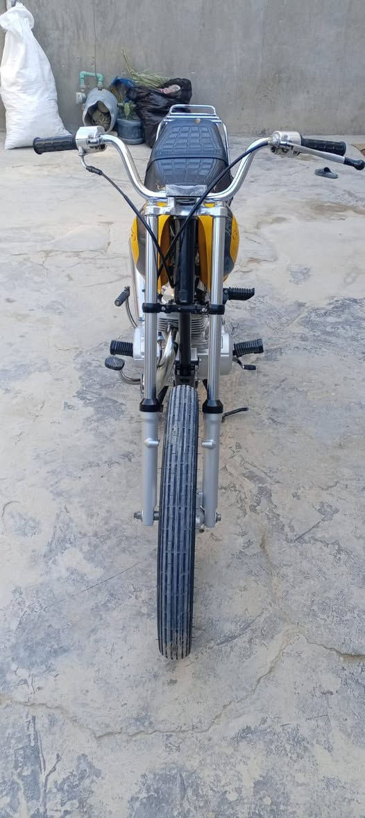 سلام عليكم دراجه ربع كير كلك لبيع غراض شلامجه اصلي محرك مامفتوح سعر475وبيه مجال مكان   نجف كوفه شارع لمطار جديد وهاذ رقمي***********
