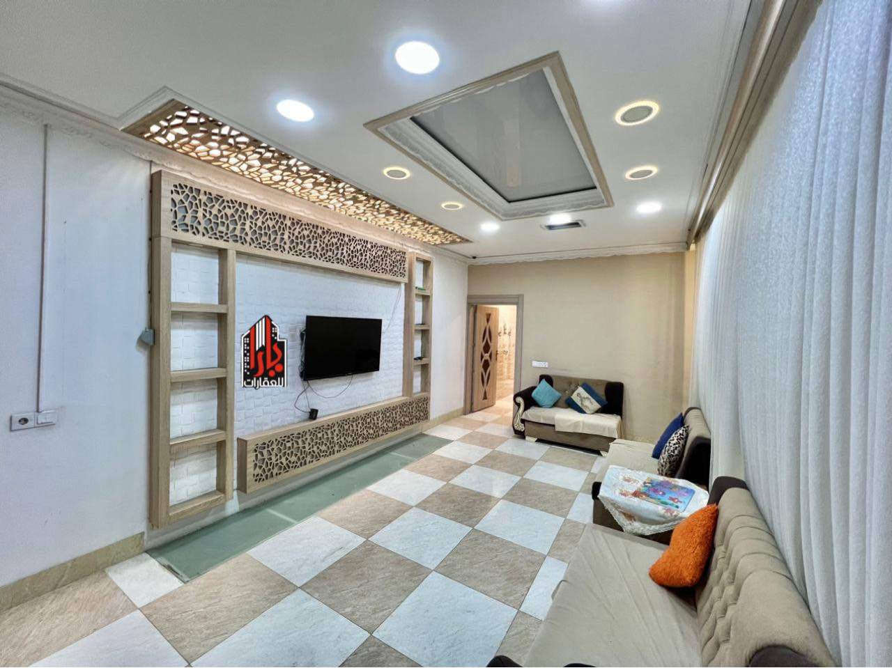 🔥 فرصة نادرة – إعلان رقم (1526)
📍 بموقع حلو 

🏡 دار طابقين – جاهزة للسكن 
✨ سقوف مغربي | واجهة فلين | بدون مصاريف إضافية

📐 المساحة: 100 م²
🏠 الواجهة: 5 م
🛣 الشارع: 10 م 
📍 العنوان: بين سايدين الحسابات وحي النصر - خلف صيدليه سيما

🏠 تفاصيل الدار:
▪️ الطابق الأول:
غرفة نوم عدد 2 + هول + استقبال + صحيات + كراج دفن 
▪️ الطابق الثاني:
استقبال + هول + مطبخ + صحيات

💰 السعر: 🔥 موجود في قناة تلكرام 
‏👉 https://t.me/yaraemlak

📞 للاستفسار والاتصال:
***********
***********

📍 عنوان المكتب:
كركوك – روناكي – مقابل كلية القانون

عقارات يارا 🏡❤️ كركوك, العراق
