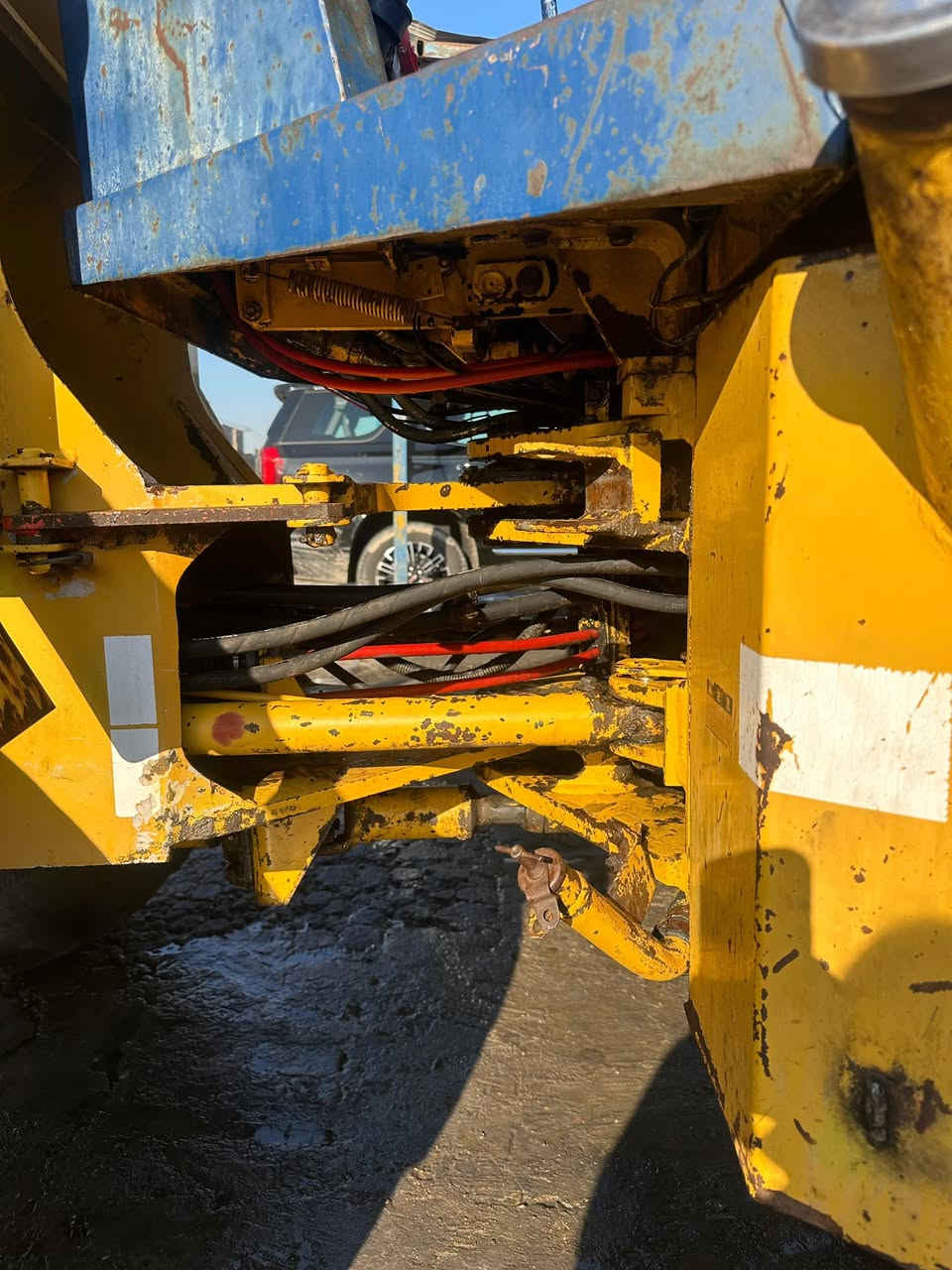 شفل كوماتسو
٢٠١٠
رقم بغداد 
حجم WA50
نضيف جداً 
تخم تايرات جديد 
مكانه بغداد  حي العامل 
***********
