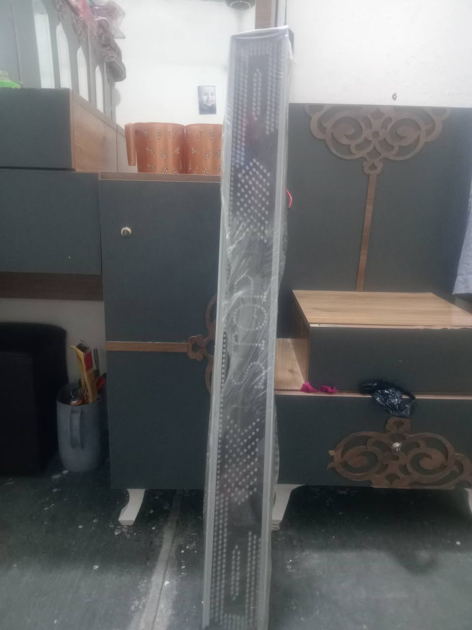 السلام عليكم عندي صطاب اصليه ودركه اصليه دلكسي السعر ١٧٥ وبي مجال وهذا رقمي *********** وبي اتساب مكاني بغداد الحرية السلام بشارع ٣٠
