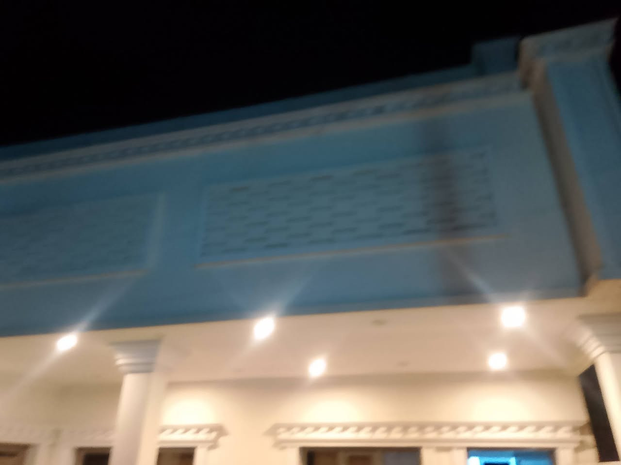 السلام عليكم من اعمالنا الجبس مبورد كورنيش و ركم وبسترات وبرفايل عمل بديل الرخام بديل الخشب واجهات بوردكس وعمل درجه اولى وسحب بورك بوسترات بنلات اليريد يتفضل خاص رقم ***********

