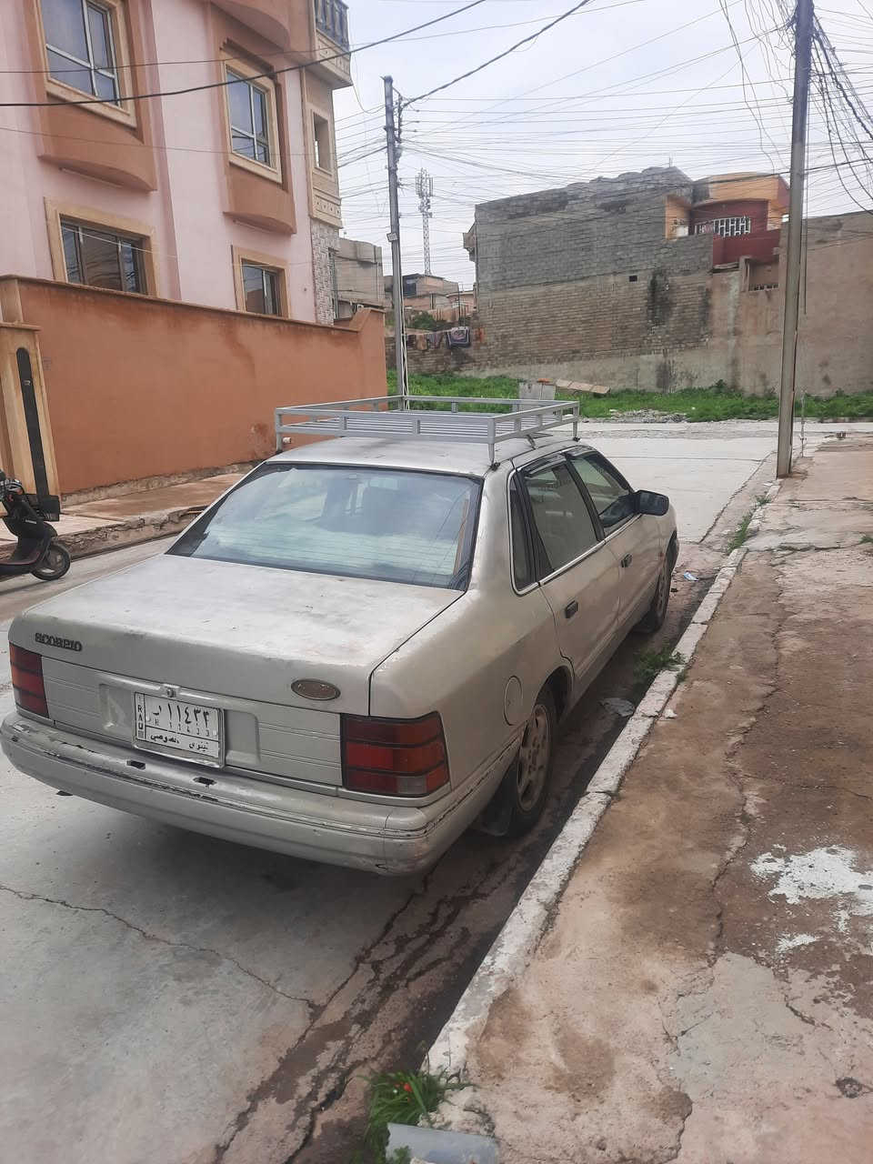 السلام عليكم
فورد (سكوربيو )موديل ١٩٩٤ رقم الماني سنويه بااسمي شرط التحويل
 محرك لاصرف ولانفخ 
طخم نظيف 
تايرات على النص 
باتري جديد 
السعر(  ١٨ ورقه )وبيها مجال للطيبين للاستفسار الاتصال على الرقم ***********
او ***********
