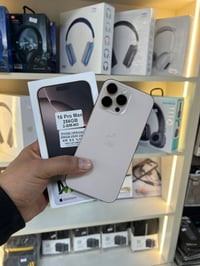 آيفون ١٦ برو ماكس • ٢٥٦ • بطارية ١٠٠٪