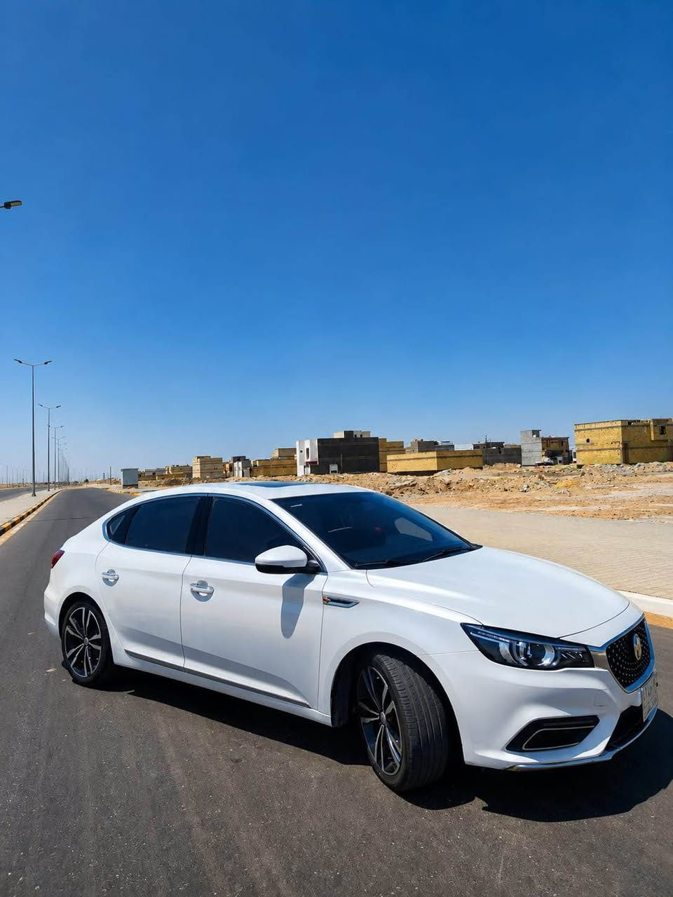 السلام عليكم 
MG6. مديل 2021 السياره طالعه 2022 
السياره  خليجي مكفوله بيها بارد جهت الراكب بين الباب الخلفي والداير 
وجهت السايق شخوط بسيطه فقط 
السياره فول مواصفات 
مكينه 1500 تيربو 
الگير 7 نمر دبل اكلج تعشيق رياضي 
الكهربائيات بوش 
السياره جلد اصلي لون احمر 
شاشة عدادات 
شاشه وسطيه 
مثبت سرعه 
تحكم استيرن 
مرايه شفط 
اضائه ترحيبيه 
تبريد خلفي 
حساسات خلفيه وكامره خلفيه 
لد امامي + لد خلفي  
اضائه متفاعله مع دوران الاستيرن 
سماعات عدد 6  
فتحة سقف 

ويل 18 
ممشى السياره 125 الف 
السياره بعدهابضمان الشركه بعدلها سنه ونصف 
سعر السياره 115 وبيها مجال بسيط 
للتواصل على هذا الرقم *********** البصرة, العراق
