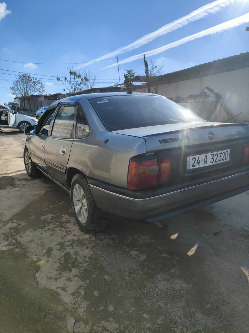 أوبل فيكترة موديل 92 
محرك 18 سلايت كهربا كير و محرك بشرط بدون ضرب سعر 44
*********** اكر, نينوى
