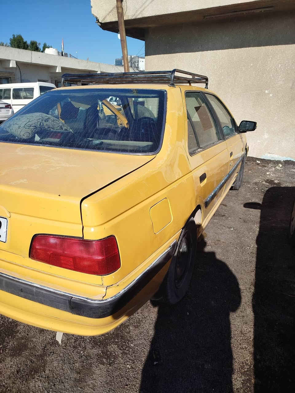 السلام عليكم
بيجو بارس 2011
السيارة محرك وكير مكفول 
صدر امامي خلفي نضاف
تبريد شغال ثلج تايرات نضيفات السيارة مسويلهة ادامة كاملة مصار شهر 
نقوصاتهة بس كشن السايق طاگ وبطاين شوية تعبانات 
سيارة مصفرة هيئة وغرامات رقم انكليزي جديد سنوية ساقطة بهاي السنة شرط التحويل
مكاني بغداد / الاسكان المنصور
سعر السيارة ب 34 وبيهة مجال 
***********
