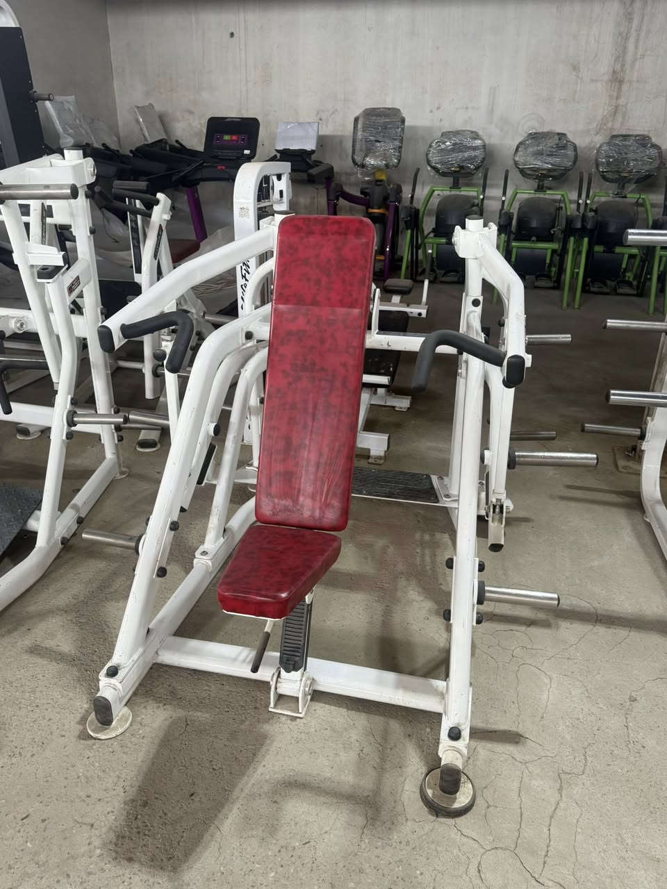 متوفر قاعة كاملة
من شركة انيوتك مستعمل
العنوان ناصريه 
***********
