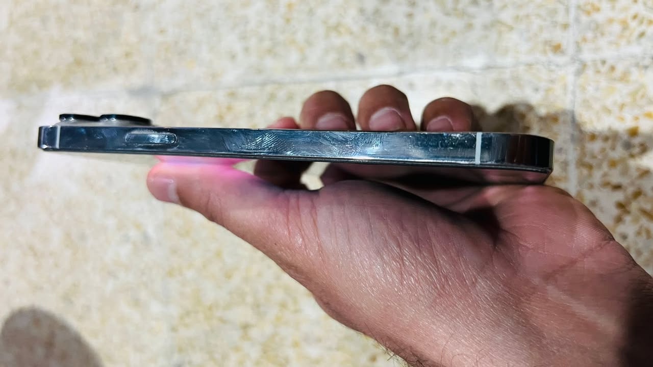 السلام عليكم ايفون 13برو ماكس ذاكرة 256        بطارية 95 فول نضافة السعر 775 الف وبي مجال للشراي ***********。 ***********
