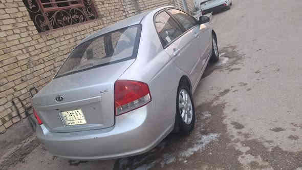 سلام عليكم
سيراتو مديل 2009مكفوله من ضربه وصبغ وتبديل عدى دور الجاملغ بي رشه مكينه كير حداديه تخم تاير تبريد تدفئة رقم بغداد اللماني سنويه مجدده الاستفسار *********** سعر ٩٣
