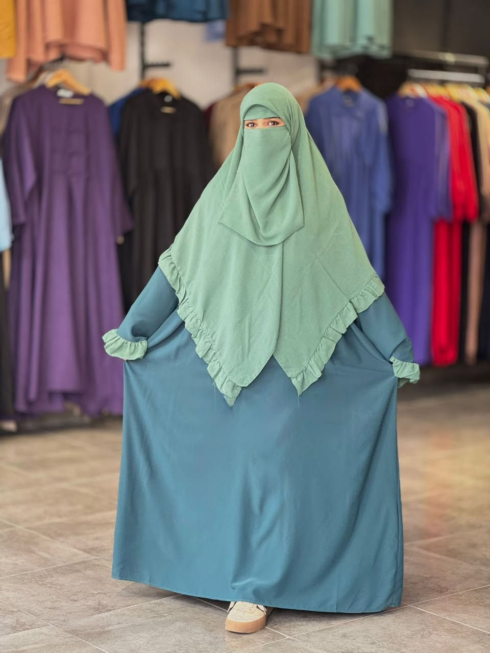 باك المنقبة مكتمل القطع + معاصم اليد هدية 🎁


**إذا كنت صاحب هذا الإعلان وتريد حذفه لأي سبب، رجاءا أرسل رسالة إلى الدعم الفني**