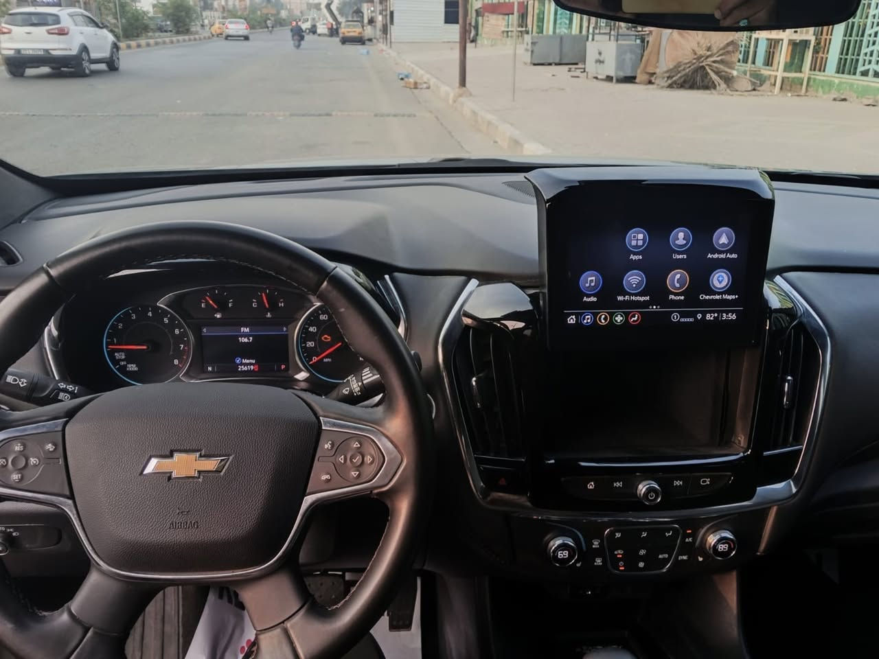 السلام عليكم سيارة شوفرليت ترافيرس موديل 23 مكينه 6 سلندر 3 قطع تبريد السيارة  ماشي ٢٠  السيارة جديده كارتون مواصفات Lt  كشنات سياحي الاستفسار الاتصال ***********
- ⁠قيادة ذاتيه - تحديد مسار 
- ⁠مثبت سرعة - نقاط عمياء 
- ⁠رادار امامي مانع تصادم 
- ⁠حساس امامي خلفي 
وباقي المواصفات المعروفه ايرباك سليم ماطاك
