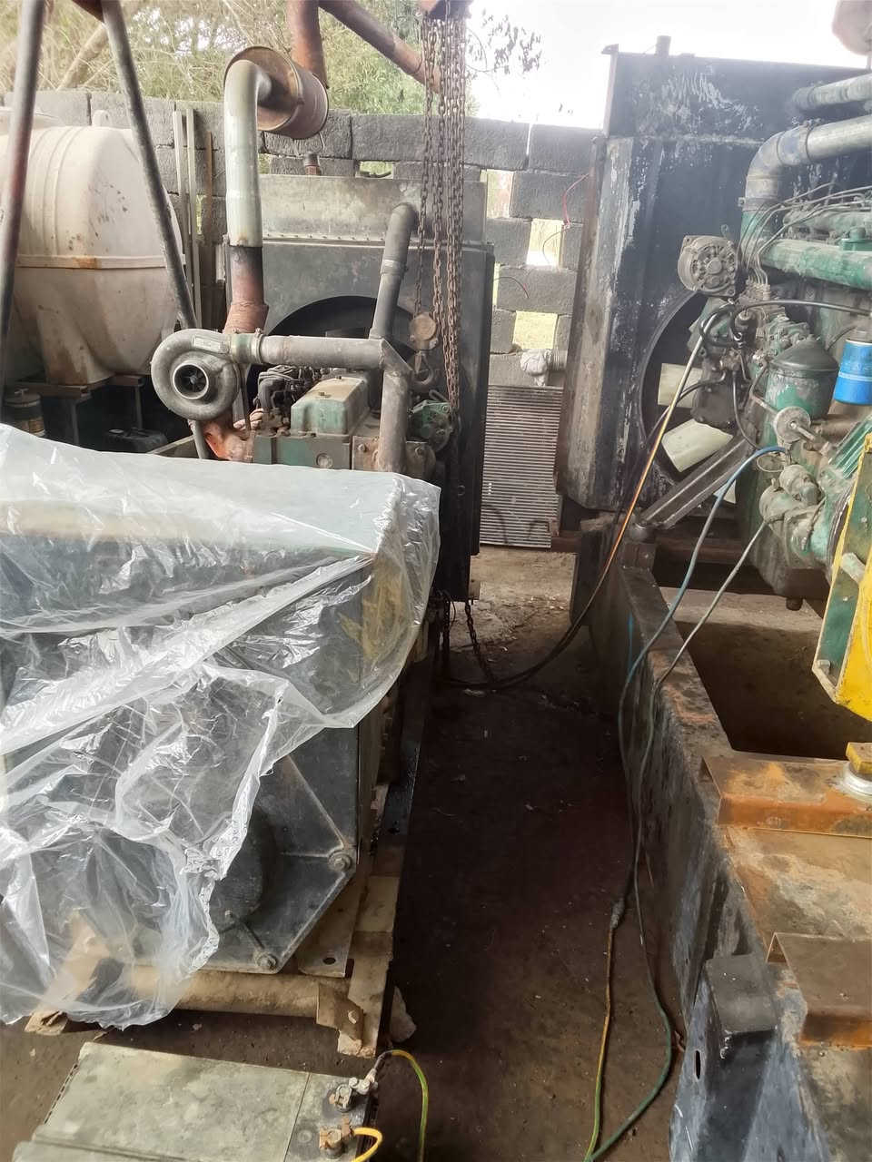 السلام عليكم مكينه فألفو D6راس توليد 150 مكينه خير من الله شرط عالحمل السعر 20 مجالهه قليل بسمايه حي الوحده ***********
