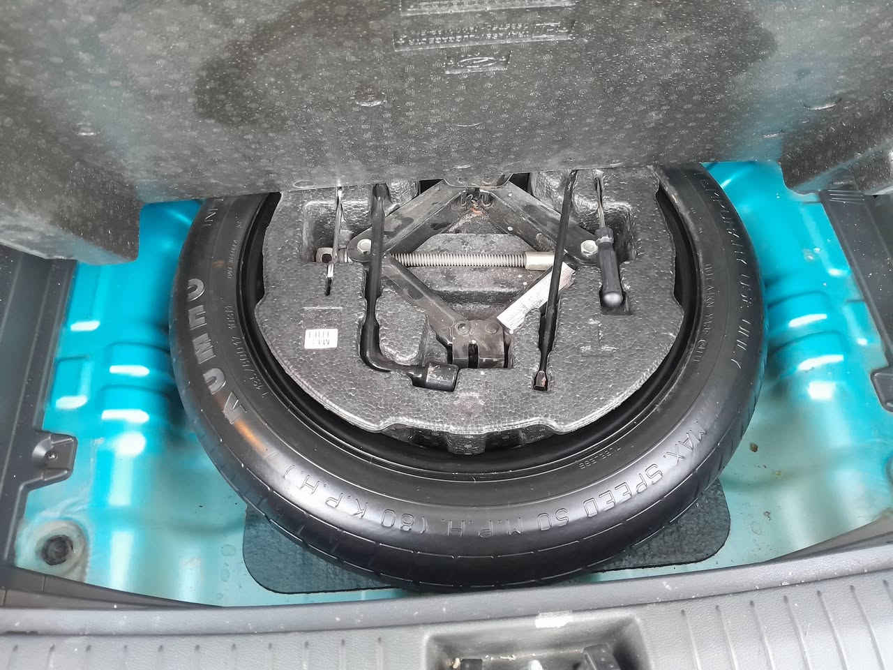 سلام عليكم
هونداي كونا ٢٠١٨ 
ماشية ٣٧ 
على ايدينه السياره صارلها ٤ سنوات عندي
نظيفة كلش  
بدون لغد بدون شاصي 
جاملغ وبنيد تبديل رباك سايق 
كلشي موضح بل صور والسونار
السعر ١٢٧ وبيها مجال 
مكاني بغداد حي بتول 
***********
