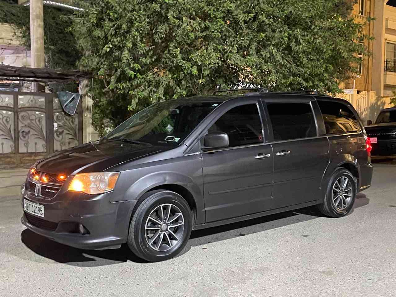 dodge grand caravan 2017 فوول مواسەفات مواسەفات gt معروف 
بەسمە و دەرکە بەسمە 
دەرگا کارەبایی
شاشە و تەلەڤزۆن
سەقف ئەمبێرلایت
سوکان ڤۆلیۆمو تحدید سرعە
سندوق شەفت و دەرکە شەفت
سەیارەکا ٣ پارچەی سبوخە بێژوورێ و بێناوگرتن بێ ئێرباگ
هەزەو سەنەوی نوێیە تا ٢٠٣٠ 
شوێن هەولێر 
ژمارە تەلەفۆن 
***********
کورەک واتساپ أربيل, العراق
