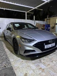 للبيع هونداي سوناتا 2023 لون شماني فول مواصفات دشبول دجيتال رادارات بد...