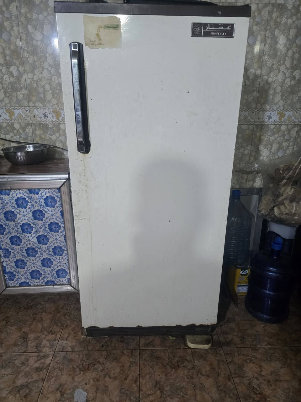 السلام عليكم معرض نضيفه ١٠٠
وثلاجه عشتر ١٠٠
مكاني الزعفرانيه 
***********
