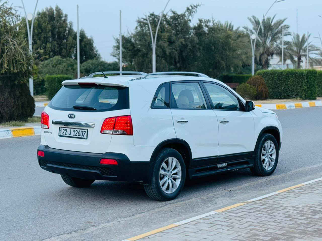 سلام عليكم
كيا سورينتو 2011💪
محرك 6
رقم اربيل 

السيارة بيها باب السايق الخلفي بي اشويه صبغ وباب السايق بي صبغ يعني قطعه ونص 

مكان السيارة تكريت 

مواصفات فول عدا البصمه 
شاشة 
كاميرا 
 
حساس
بانوراما

تبريد ثلاث قطع
7راكب 
كشن كهرباء 
كشنات جلد 
الاشارة بلمري 
تحكمات استيرن 
ويل جبير 

السيارة كلش جديدة وحلوة بلواقع هم 
كير مكينة كله مكفول بدون اي عطل 

السعر153$ وبيها مجال 

رقمي ***********
