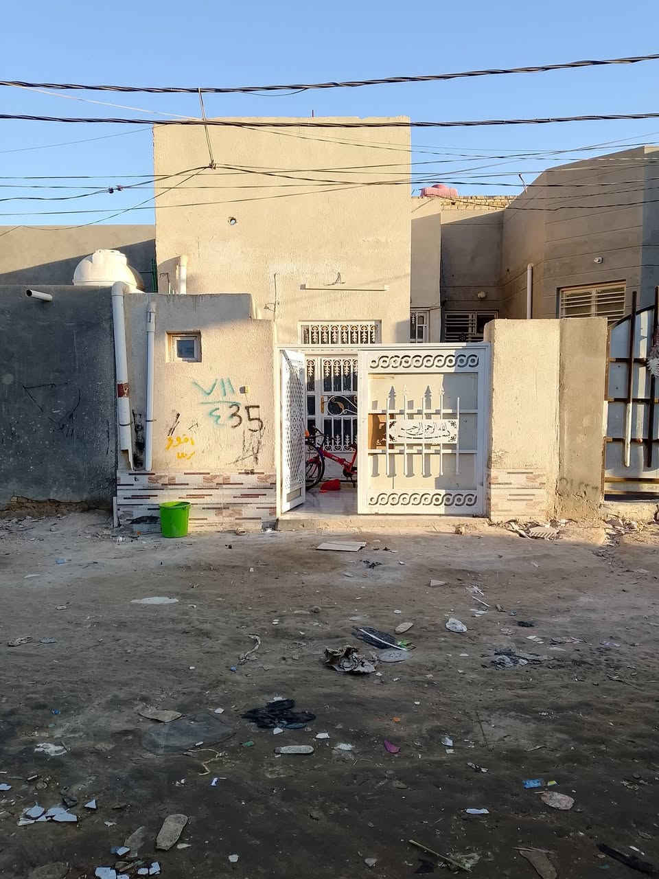 بيت للبيع زراعي مساحة 110
حي الجامعة نهاية شارع عشرين خلف أسواق ابو احمد استفسار ***********
