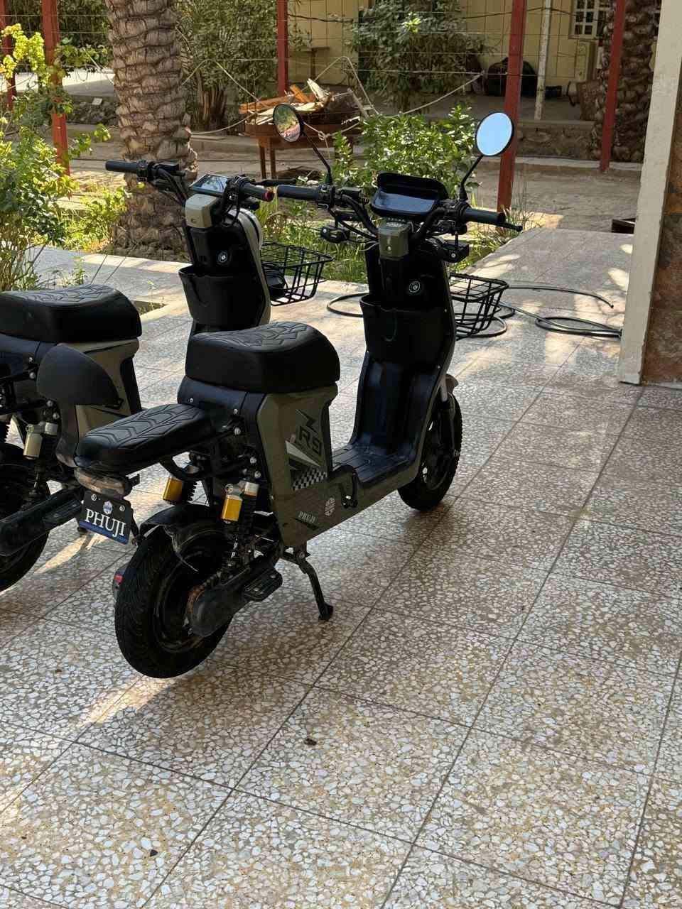 دراجات شحن للبيع سعر الواحدة 450 ألف وبيها مجال مقدار الجيه الاتصال على الهاتف الخاص بي البايع ***********
