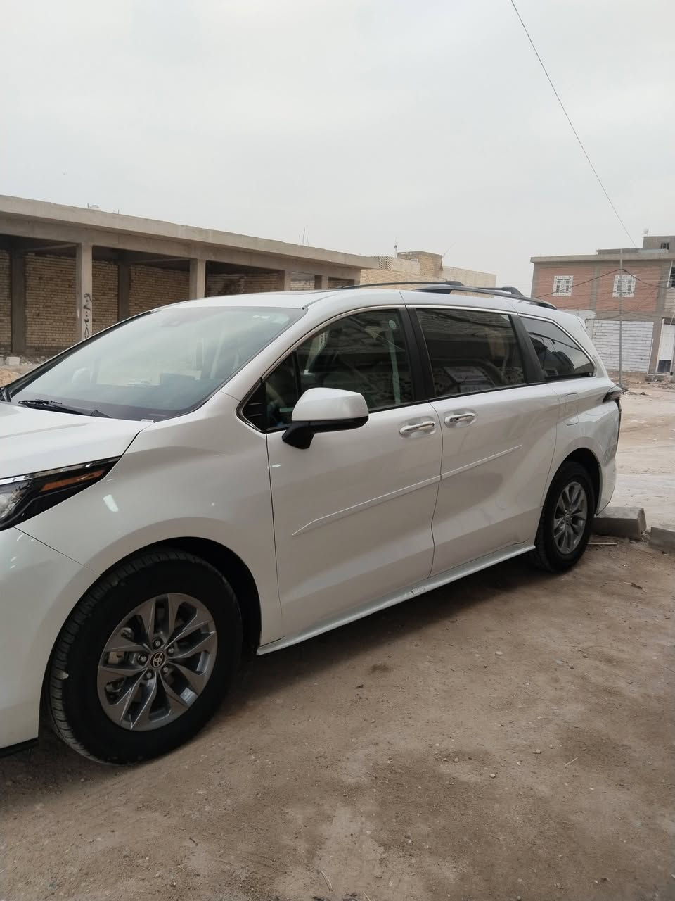 سلام عليكم تيوتا سينا موديل 24 ماشيه 33ضرره باب اسليت وباب استر فئه XLE مكاني النجف رقم بغداد سعره 325 استفسار ***********
