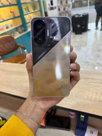 الوحش من بوكو POCO F7  ذاكرة 512 الجهاز فول نظافة  للأستفسار 077753468...