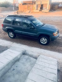 لاريدو • ٢٠٠٠ • ٦ سلندر