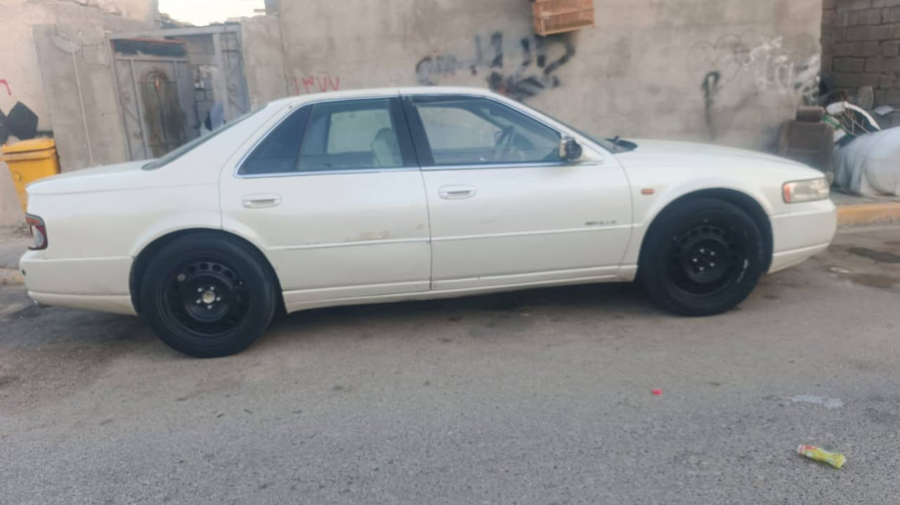 السلام عليكم كدلك موديل 2000 مكينه وقير كامري كفاله تخم تاير وحداده جدد سعر 16لوبيها مجال مكاني بصره قبله ***********
