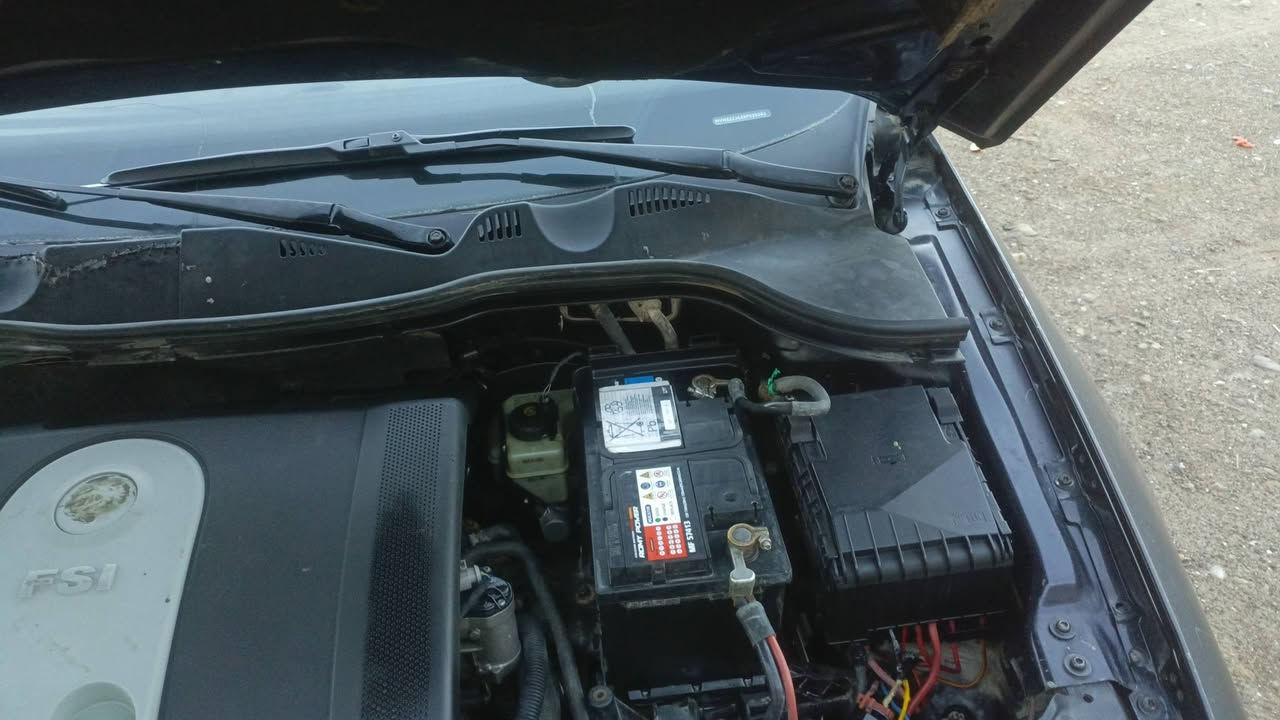 السلام عليكم
باسات موديل 2008 بيه قطعتين صبغ بدون دواخل ايرباكات سليمه تبريد وتدفئة شغلات تخم تاير وباتري جديد يعوزه ترتيب بالكهرباءيات وصدر هم يعوزه كير محرك تمام رقم مميز صلاح الدين باسمنا العنوان تكريت قريه الشهامه 
للاستفسار الاتصال على الرقم ***********
السعر 58 وبيه مجال للشراي
