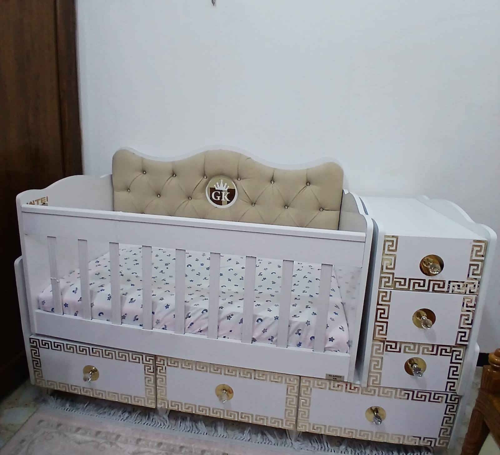 سلام عليكم جرباي اطفال نضيفه جدا مكاني بغداد جميله شارع العلوه هاتف ***********
