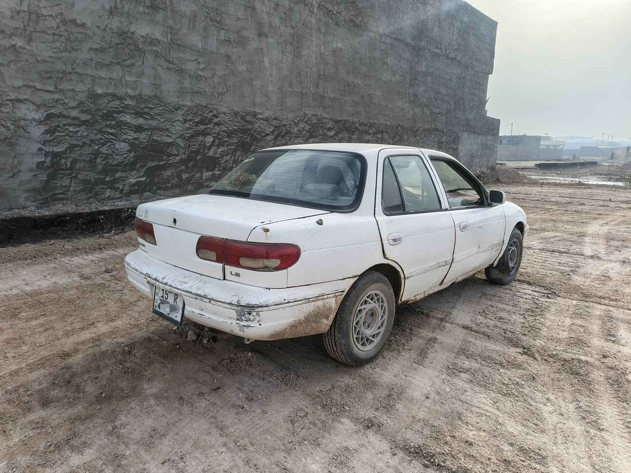 كيا سيفيا موديل 1993 رقم أنبار أنكليزي سنوية 2030
تحتاج تعمير بيها خياس كير محرك كفاله لا تنقيص ولا تبخير 
محرك مسكر كير عادي كهربائيات شغاله بس الجام متوقف يحتاج كتفات دشبول شغال/ مكاني ألانبار عامريه الفلوجه 
السعر خاص او الأتصال على رقم ***********
