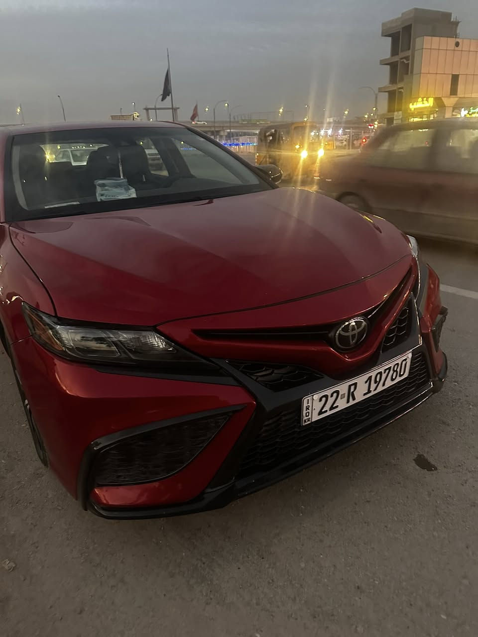 السلام عليكم اخوان كامري 2023 se فول عده الفتحه مرقم أربيل ضررها خلفي الجنطه وجاملاقات الخلفيه بدون ايرباك البابتين جهت السايق بس صبغ السياره فول مواصفات تدفئه تبريد كشنات رادار امامي توقف ذاتي وضعيات حفض المسارات قياده ذاتيه وبعد مواصفات الكامري المعروفه السعر175وبيها مجال ***********وبيكم خير وتدللون
