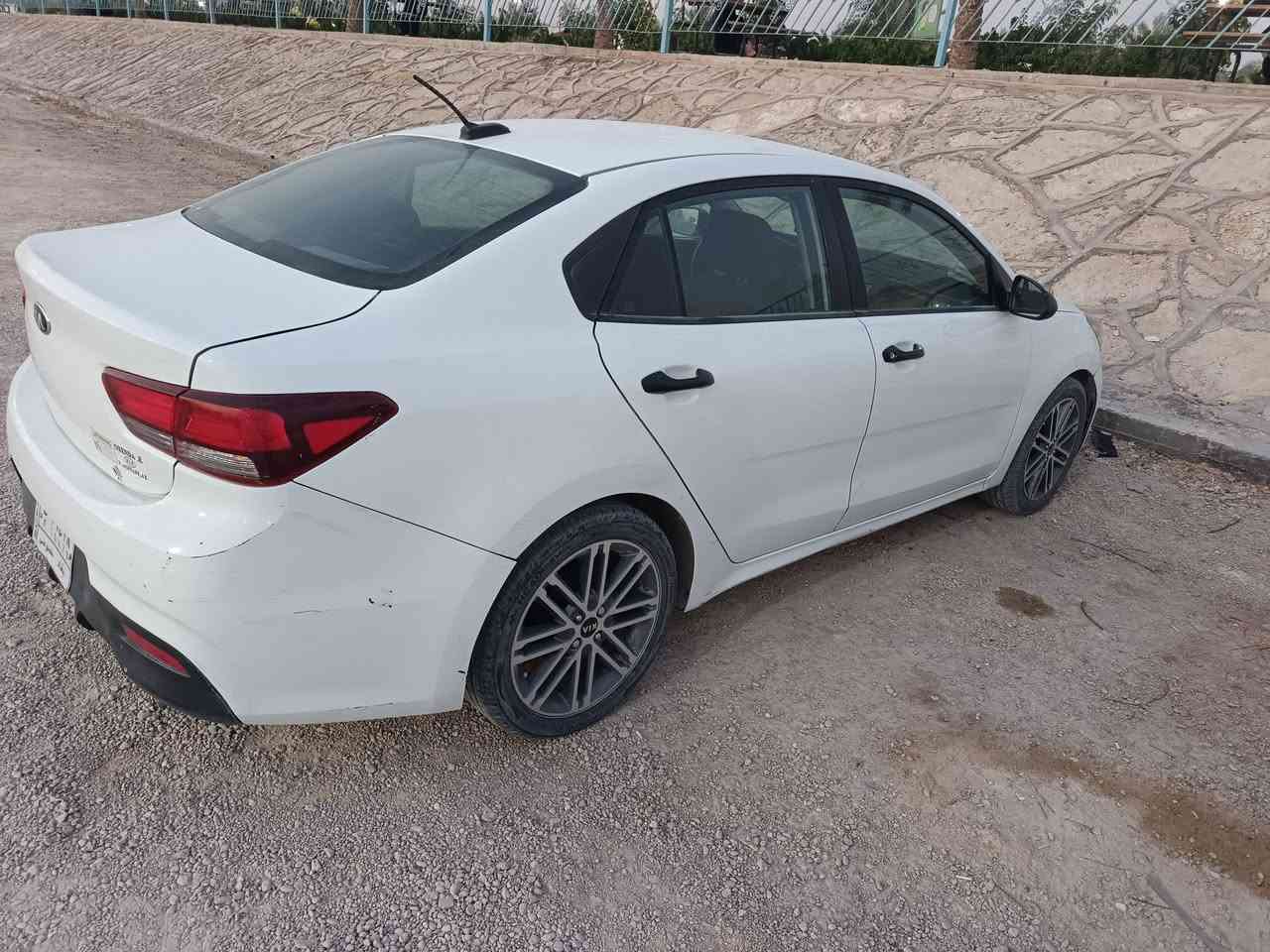 #بيع_مستعجل
#السعر 110
السلام عليكم
كيا ريو 2018 
رقم بغداد
محرك 1600 GDI
وارد امريكي
بيها ضربة بالجاملغ مصلح بأمريكا وبيها بارد بالباب وضربة خفيفة بالايت الامامي
كلها موضحة بالصور
تدفئة تبريد شغالات 
سيارة موظفين من البيت للدوام
سيارة نظيفة ما متعوبة
#110_سعر
بيها غرامات 3 اوراق تنزل من سعرها
***********
مكان السيارة نجف
راعيها بغداد يريد مداور
