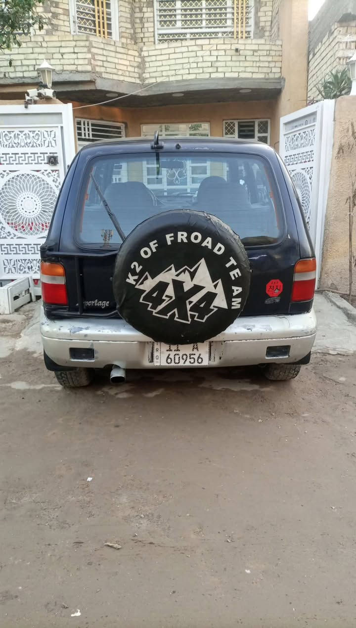 سبورتج لبيع السلام عليكم سبورتج موديل ١٩٩٣ بغداد رقم انكليزي هزه جديده باسمي محرك مفتوح وكير عادي تحويل ثاني يوم السياره كشر بلادي بدون ضربه غرفته ابلاديه كهربائياته علي وضع الشركه كلشي بيه شغال فقط الكمبريسر التبريد عاطل كير مكفول اكسل امامي خلفي  مكفولات كاردن مع صلايب اصليات  محرك ٢٠٠٠ جيد جدا تخم تاير جبلي جديد باتري جديد النقوصات ماطورات جام عدد ٣ الخلفيات واحد لبصف السايق السياره الله شاهد متعوب عليه اوين ميعجبك اتروح بيه وكلشي ذاكر بدون لف او دوران سياره حلوه حيل السعر ٤٠ ورقه وتجي وتشوف وتشلع  عيني هاتف*********** بغداد الدوره
