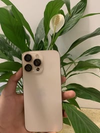 IPHONE 16 PRO MAX  ذاكره : 256  بطاريه : 100   نموذج : m  عدد الدورات ...