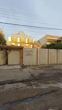 حي فلسطين • مقابل المسبح • 300م