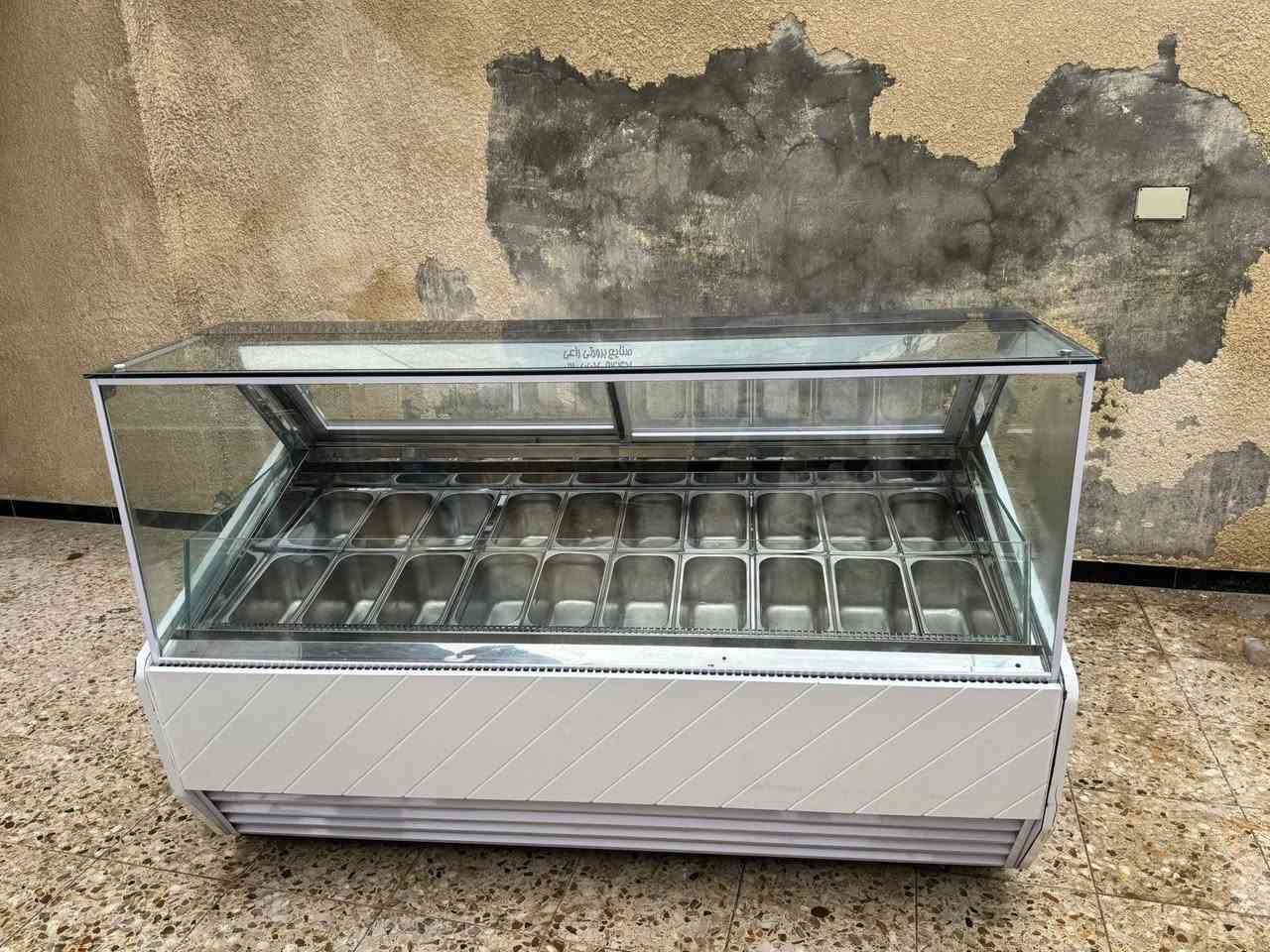 عارضة مرطبات اخو الجديدة نضارتها 100‎% وما مستخدمة فقط سبوع واحد صنع ايراني 2 تيربو الجودة مالتهة كلش ممتازة وراح تفيدكم كلش وخصيصاً لهل المرطبات وبسعر جداً مناسب 

للتواصل والاستفسار || ***********
