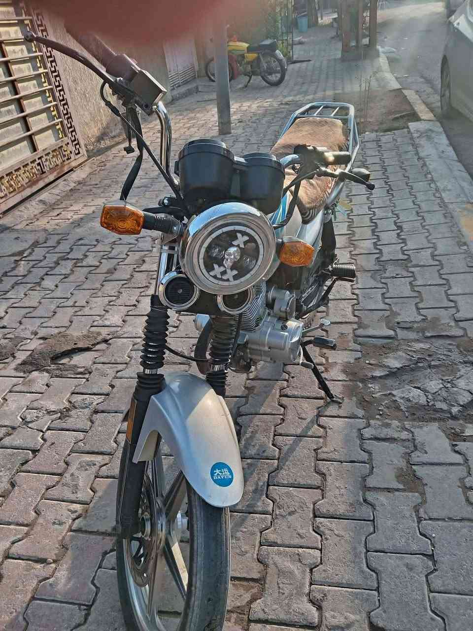 سلام عليكم دايون عظم للبيع موديل 2020 مكفوله كفاله عامه اوراق اصولي كمرك مدفوع دراجه كامله مكمله نكره سلف كهربائيات كلها شغاله عدادات دراجه حلوه وناعمه مكاني طويريج السعر 750 وبيها مجال كلش قليل /***********
