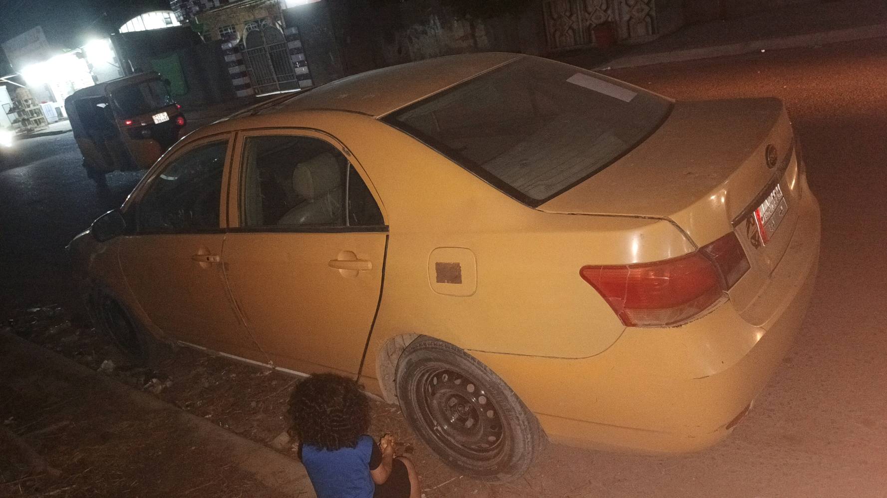 سلام عليكم بي واي دي BYD للبيع موديل 13سياره يرادله ترتيبات بلكهربائيات تعبانه وبيه البوش مال طبله يرادلهن تبديل والمشط مال ستيرن سعر16وبيه مجال ونتفاهم اني وياك على الغرامات 950شلون تريدون نتفاهم بلخدمه مكاني بغداد جسر ديالى وتحويل موجود الي اشتريته منه بسلمان باك وراعيه موجود محرك وكير عادي  مال ميسوبيشي ياباني*********** البيع بسبب ضرف طارئ