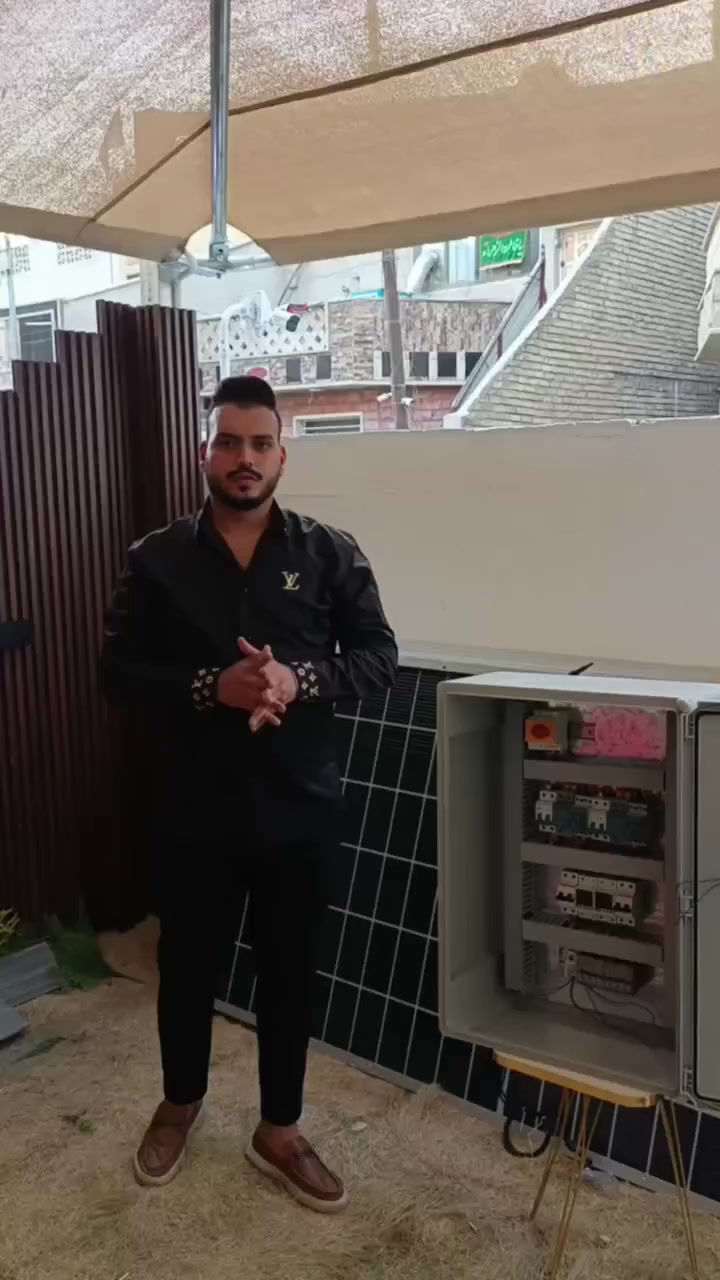 ⚡️ الترتيب والأمان أساس المنظومة.. مع Solar Pix ⚡️
بوردات السيطرة والحماية المتكاملة، نصممها لك بعناية لضمان استقرار منظومتك وحماية أجهزتك المنزلية:
• تنظيم احترافي: وداعاً للهوسة، ترتيب الأسلاك يسهل عليك الصيانة.
• حماية شاملة: مجهز بأجود أنواع القواطع وجوزات الحماية من تذبذب التيار.
• عزل تام: بوردات مقاومة للحرارة والظروف الخارجية لضمان أعلى مستويات السلامة.
Solar Pix.. دقة بالتنفيذ وأمان يدوم.
📞 للتواصل والاستفسار :
***********
