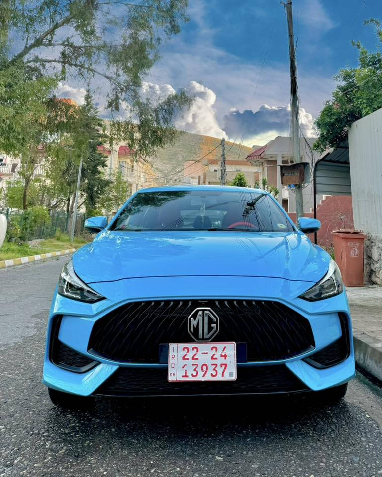 سيارة MG GT للبيع
اللون🔵الأزرق 
الموديل 2️⃣0️⃣2️⃣3️⃣
المواصفات Comfort 🚩
المحرك 1️⃣5️⃣0️⃣0️⃣Turbo
قوة الحصان 🐎1️⃣7️⃣3️⃣
العزم نيوتن متر 2️⃣5️⃣0️⃣
فتح سقف سلايت 
كامرة دوارة
شاشة car play
كوشن جلد
باب بصمة عند الدخول 
دبل سويج او بصمة عدد 2️⃣
تبريد مركزي قطعتين❄️
وبيها هواية من المواصفات 
بلا دعم بلا صبخ بلا اي شي جديد على وضع الشركة
ماشية 2️⃣6️⃣0️⃣0️⃣0️⃣ ألف فقط 
سيارة رقم دهوك  جديد رقم الماني
المكان دهوك 
تحويل بشرط
السعر 130 ورقة ومجال للطيبين
رقم تلفون 0️⃣7️⃣5️⃣0️⃣3️⃣6️⃣1️⃣8️⃣8️⃣9️⃣8️⃣

