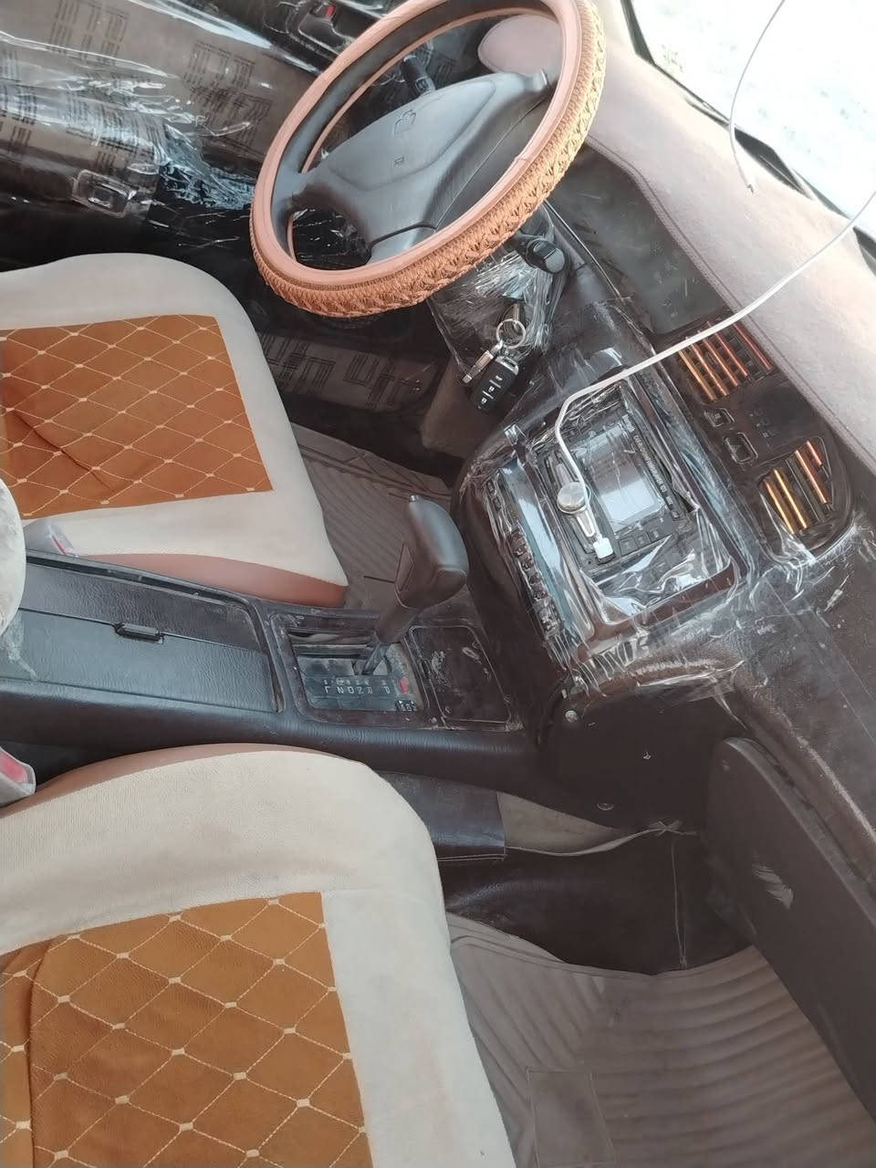 #السلام_عليكم
 سياره بطه للبيع رقم كركوك خصوصي ألماني تحويل فقط... سياره جاهزة..كير محرك شرط. غرفه حيل حلوه... سياره مال جناي.. السعر 42 وبيها مجال قليل
وبيها كابون بانزين ...
(الاستفسار ؏ الرقم ***********)
#مكاني_الشرقاط_اسديره
