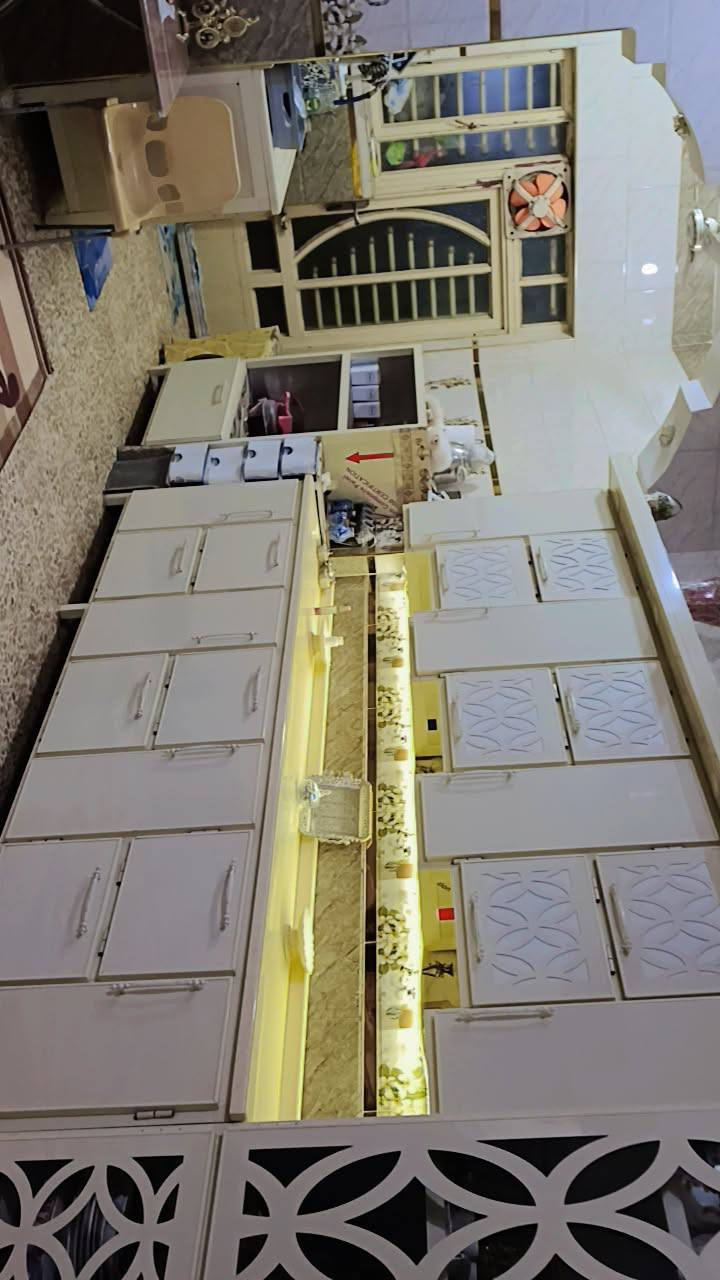 الدار للبيع
المساحه:310 
والواجهيه :10
العنوان حي القصور شارع معمل الكبه مقابل اسواق النرجس 
للأستفسار الاتصال ع الرقم ***********
