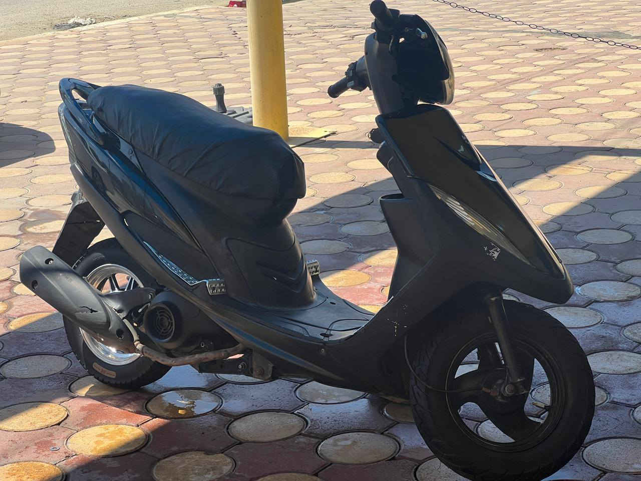 مرخصت الادمن
ماكس بوشه 55 رياضي 
شلعه ومعدل تاكل الكاع 
كامله مكمله 
كلجات رياضيه اصلي 
ربع صلف شغاله 
دراجه نقصه فقط عداد سرعه 
سعره 450 
اتصال او واتساب ***********
