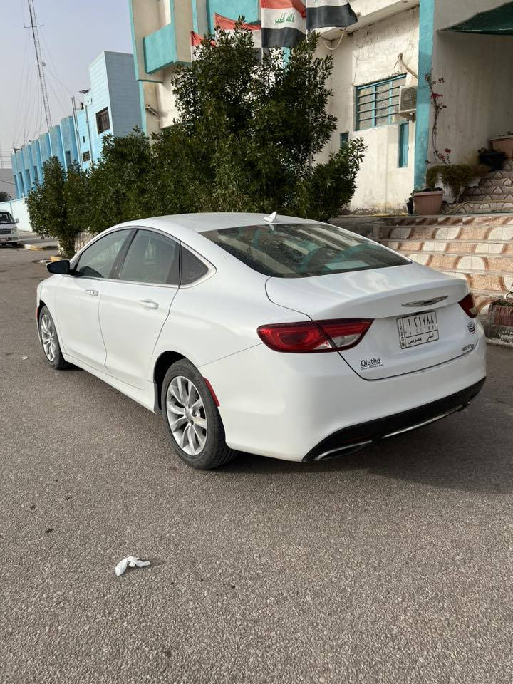 C200
موديل 2015 

مكينه 3600

تبريد ٣ قطع 

تدفئه بالكشنات 

ضربته جاملغ وباب السايق وربع من الثاني مصبوغ 

وبيهه طخات خفيفه مثل ما واضح بالصوره 
بسمي السياره 

الرقم ***********
