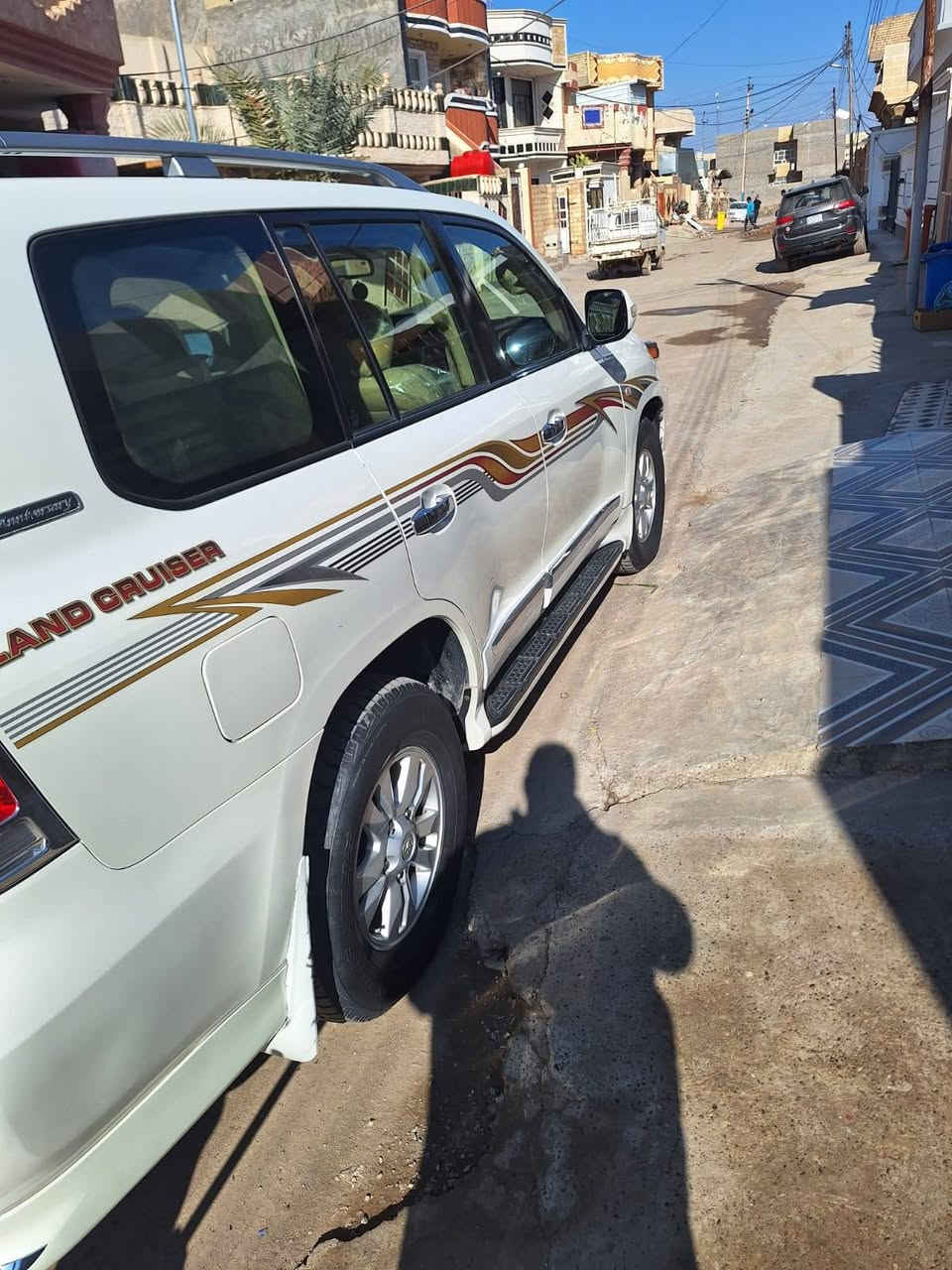 سلام عليكم للبيع لاندكروز ستينيه
موديل ١١.   سعر ٣١٠ بيه مجال 
فول مواصفات 
سونار مرفق ويه صور 
استفسار اتصال ***********
