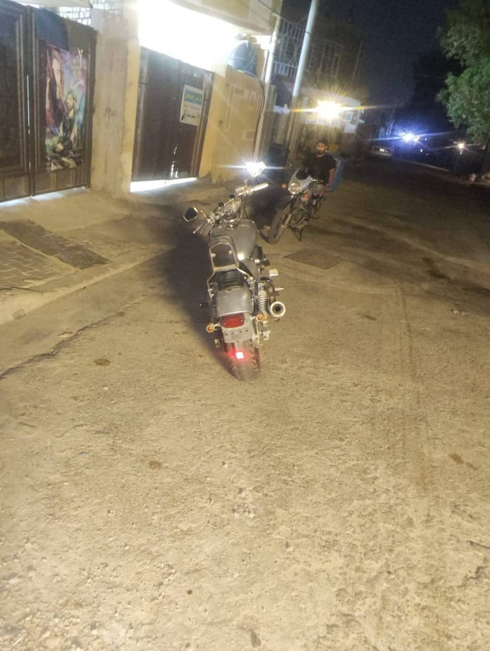 السلام عليكم
اخوان هوندا Magna 250
دراجه كفاله عامه
مراوس بدراجه مال دلفري مرقمه
دايون إيراني اي دراجه مرقمه
بغداد المدائن
اذا دايون نضيفه انطي فرق
الاستفسار ***********
